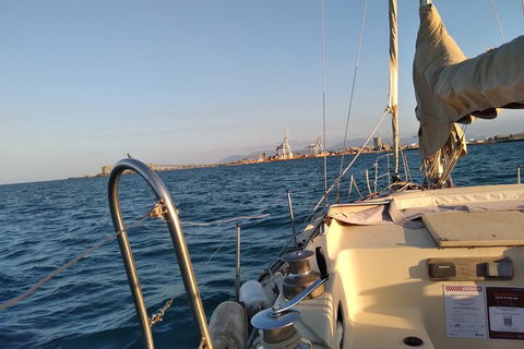 Townsville Small Group Early Morning Sailing Cruise Boat Tour Charter Hire - Restaurant Gold Coast 2