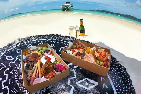 Reef & Whitehaven Landing - Restaurant Gold Coast 2