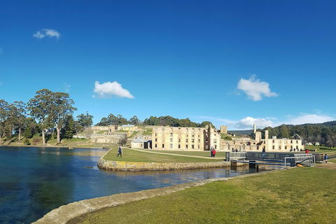 7-Day Super Value Tour Of Tasmania: Explore Tasmania's West And East Coasts - Restaurant Gold Coast 4