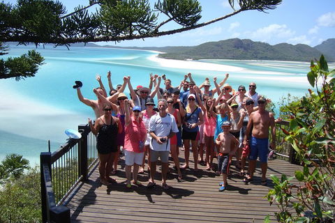 Whitehaven Beach And Hill Inlet | Awesome Beach BBQ | Family Friendly - Restaurant Gold Coast 1