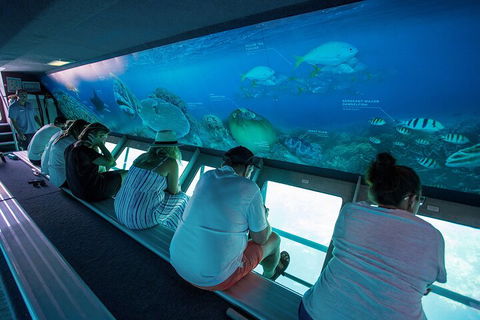 Great Barrier Reef Day Cruise To Reefworld - Restaurant Gold Coast 0