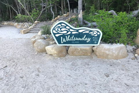 2 Night Small Group Whitsundays Sailing Adventure Aboard Mandrake - Restaurant Gold Coast 1