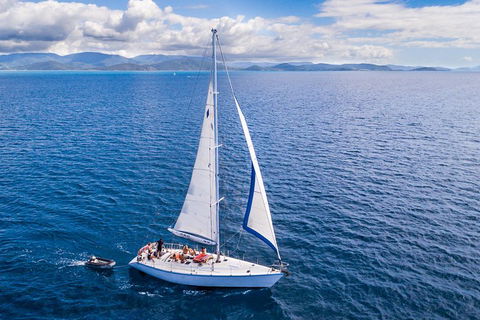 2 Night Small Group Whitsundays Sailing Adventure Aboard Mandrake - Restaurant Gold Coast 3