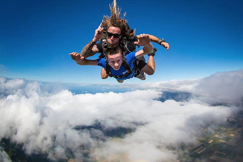 Reef And Rainforest Tandem Sky Dive In Cairns - Restaurant Gold Coast 0