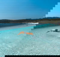 Lake McKenzie Full-Day Tour with Lunch from Hervey Bay - Restaurant Gold Coast