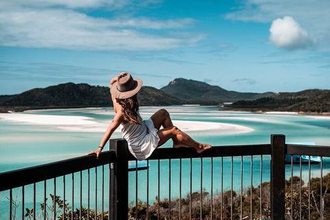 2 Night Whitsunday Islands Cruise On New Horizon From Airlie Beach - Restaurant Gold Coast 1