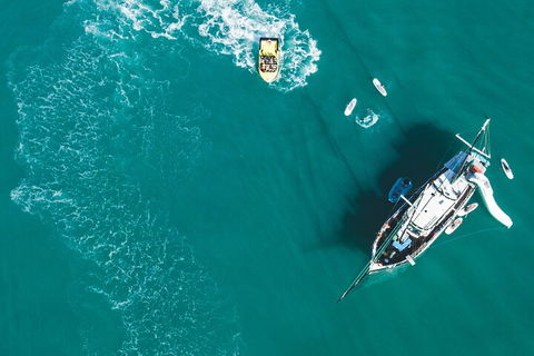 2 Night Whitsunday Islands Cruise On New Horizon From Airlie Beach - Restaurant Gold Coast 5