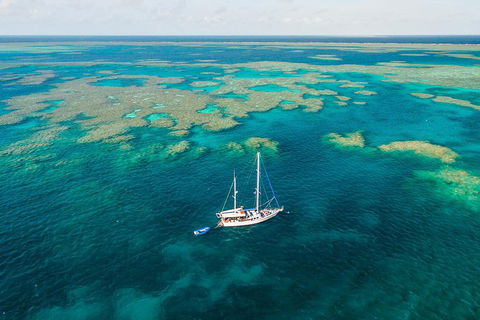 3 Day Whitsundays Sailing And Diving Adventure: Kiana - Restaurant Gold Coast 1