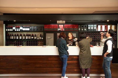 Penfolds Barossa Valley: Make Your Own Wine - Restaurant Gold Coast 1
