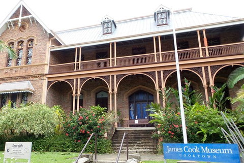 Cairns To Cooktown 4WD Tour - Restaurant Gold Coast 1