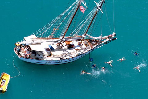 Whitsunday Islands Private Sailing Experience With Snorkeling & Langford Reef - Restaurant Gold Coast 1