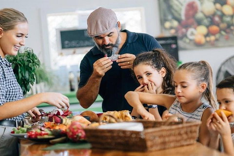 Tropical Fruit World With Wildlife Boat Cruise From Gold Coast - Restaurant Gold Coast 4