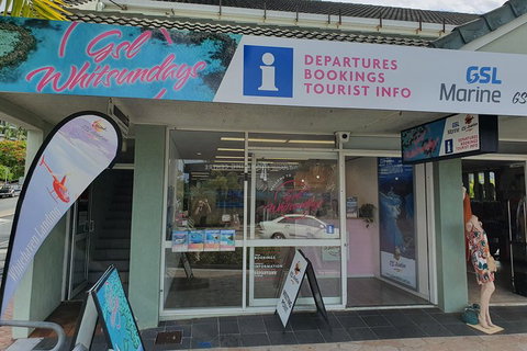 Whitsunday Islands 1-Hour Reef Scenic Helicopter Tour - Restaurant Gold Coast 1