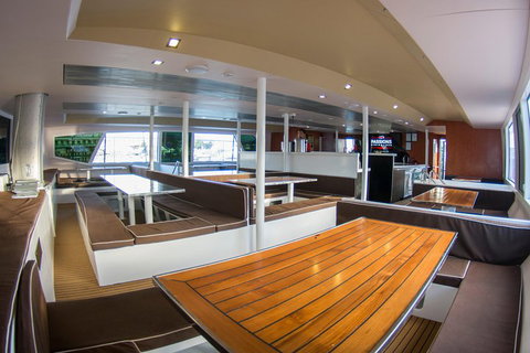 Passions Of Paradise Great Barrier Reef Snorkel And Dive Cruise From Cairns By Luxury Catamaran - Restaurant Gold Coast 5