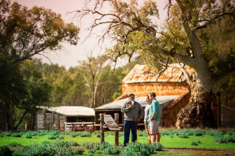 Yura Udnyu - Our Culture, Your Culture (Aboriginal Cultural Walk) - Restaurant Gold Coast 0