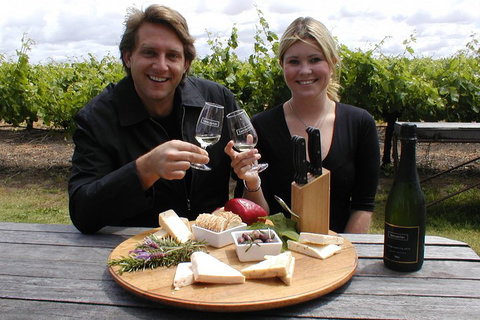 Swan Valley Tour From Perth: Wine, Beer And Chocolate Tastings - Restaurant Gold Coast 4