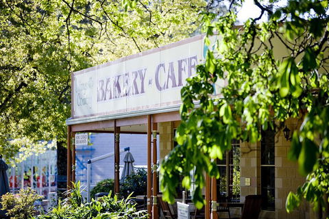 Lake Mountain Snow Trip Including Yarra Valley Chocolaterie From Melbourne - Restaurant Gold Coast 2